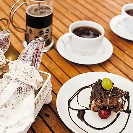 فندق Ada Buyukada 4*