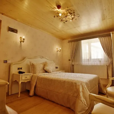 Hotel Ada Buyukada 4*